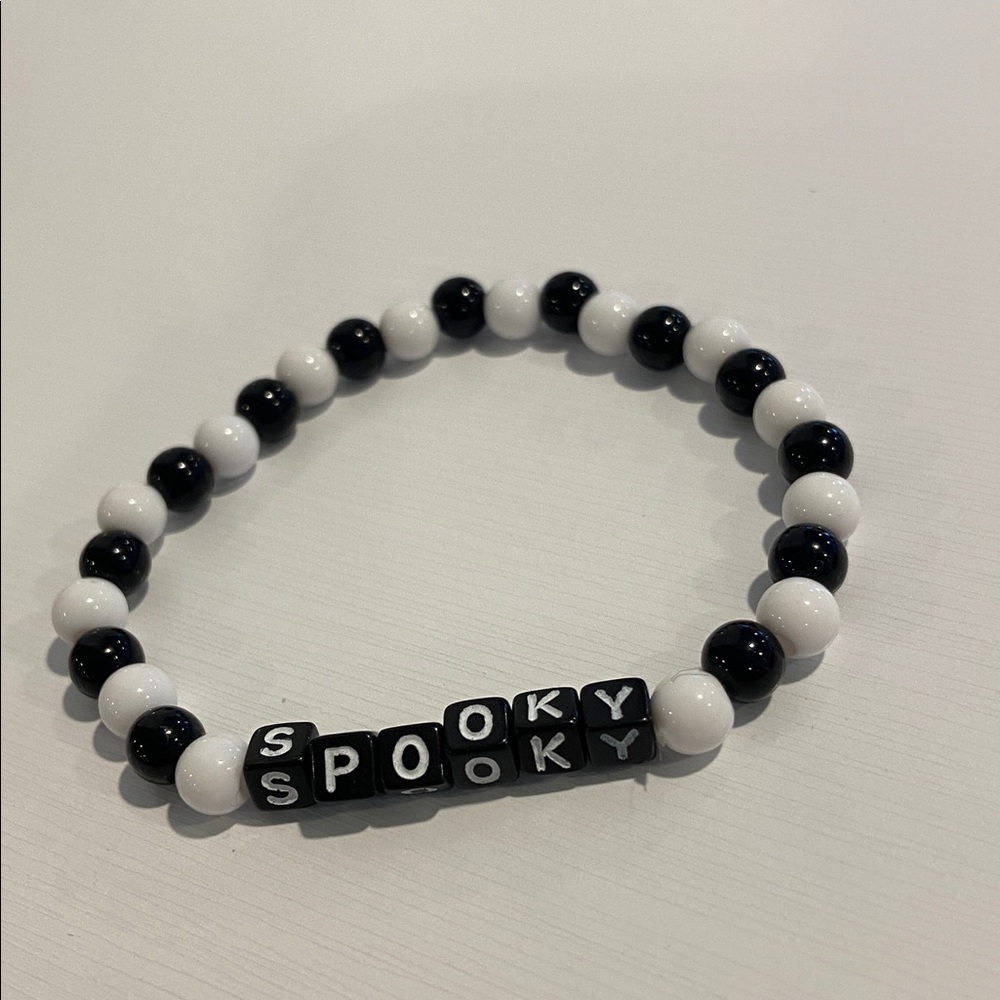 Black and White Beaded Bracelet